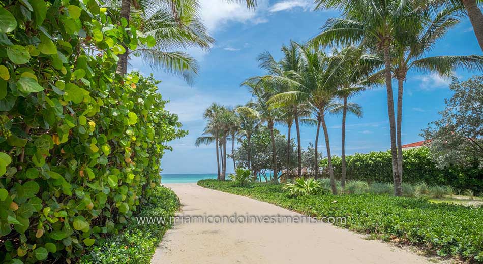 Sunny Isles Beach walkway