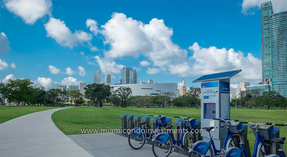 Citibikes at Museum Park in Park West Miami